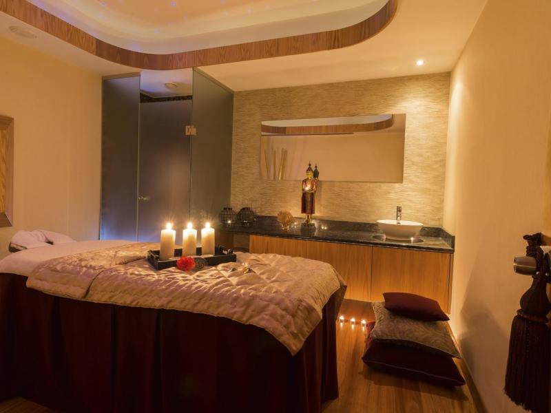 Constantinou Bros - Athena Beach Hotel