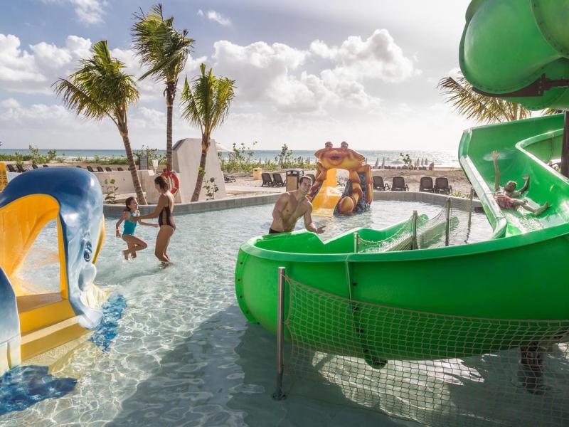 Sandos Playacar Beach Resort & Spa