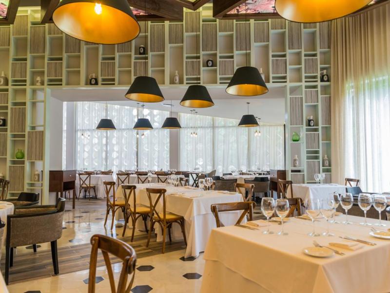 Sandos Playacar Beach Resort & Spa