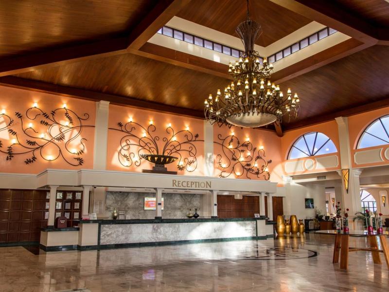 Sandos Playacar Beach Resort & Spa