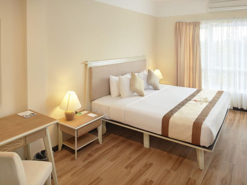 Centara Sandy Beach Resort Danang