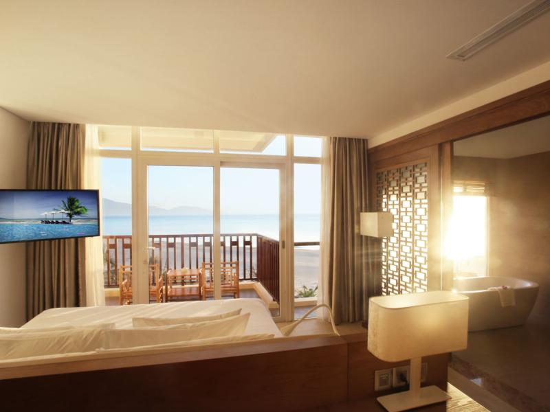 Centara Sandy Beach Resort Danang