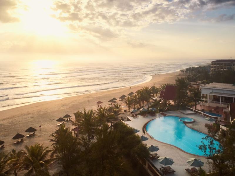 Centara Sandy Beach Resort Danang