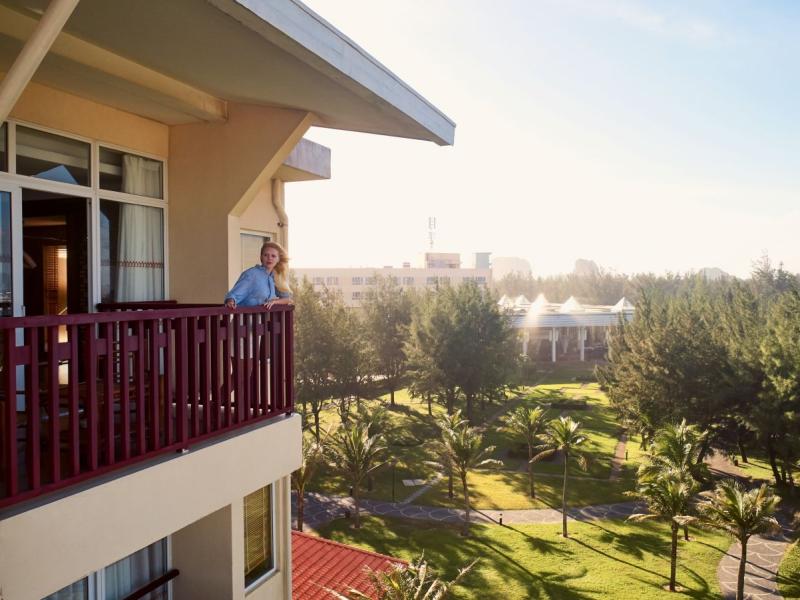 Centara Sandy Beach Resort Danang