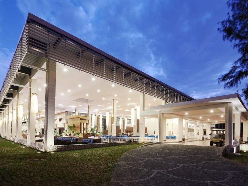 Centara Sandy Beach Resort Danang