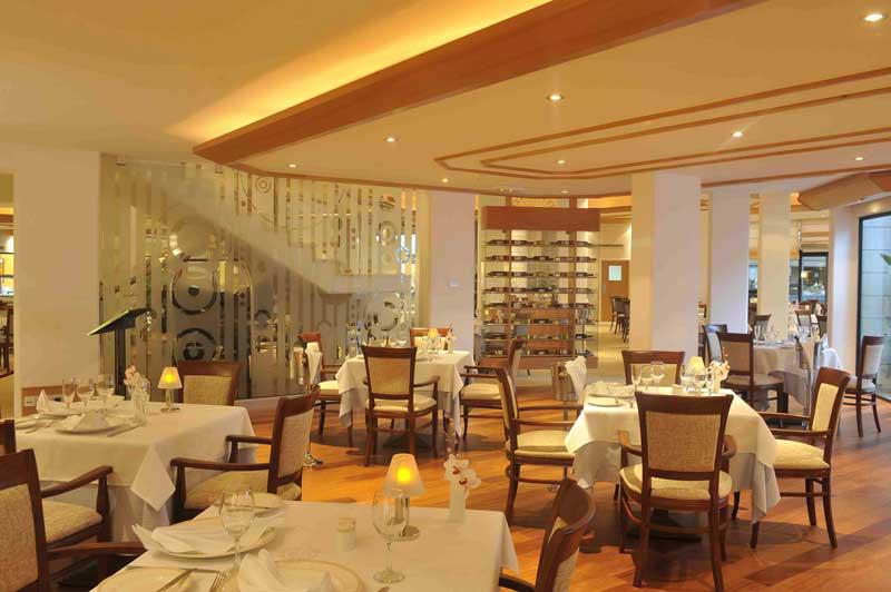 Constantinou Bros - Athena Royal Beach Hotel