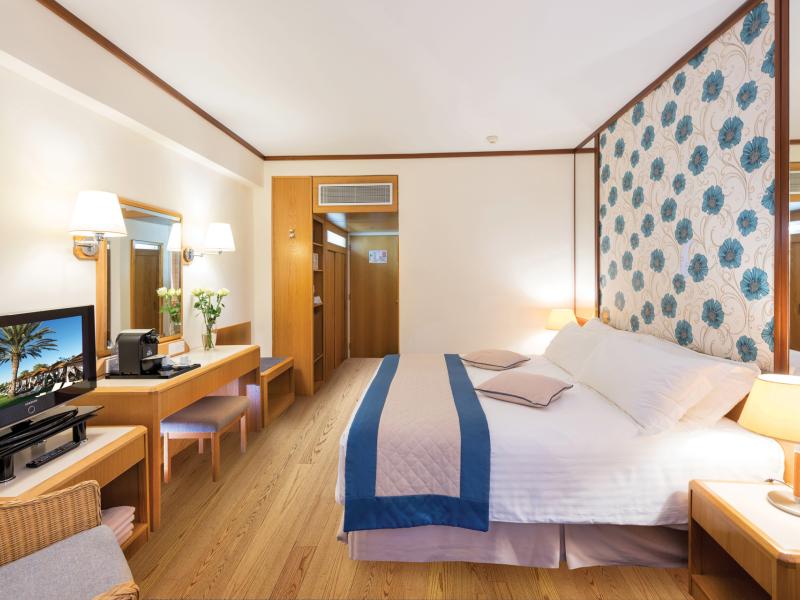 Constantinou Bros - Athena Royal Beach Hotel