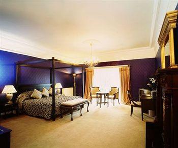 Athenaeum House Hotel