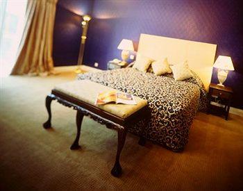 Athenaeum House Hotel