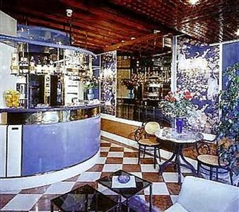 Hotel Santa Chiara & Residenza Parisi