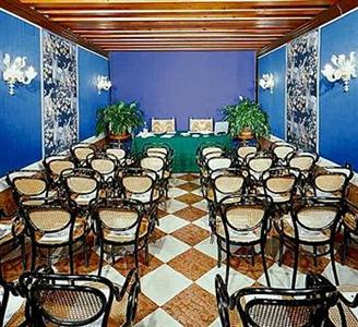 Hotel Santa Chiara & Residenza Parisi