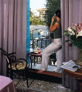 Hotel Santa Chiara & Residenza Parisi