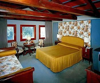 Hotel Santa Chiara & Residenza Parisi