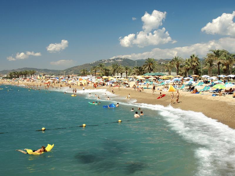 Santa Susana Resort