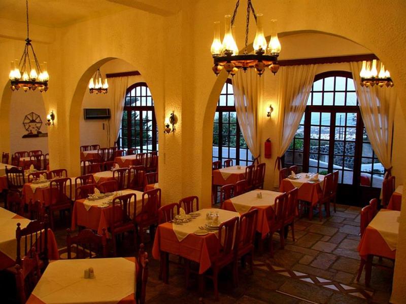 Santorini Palace
