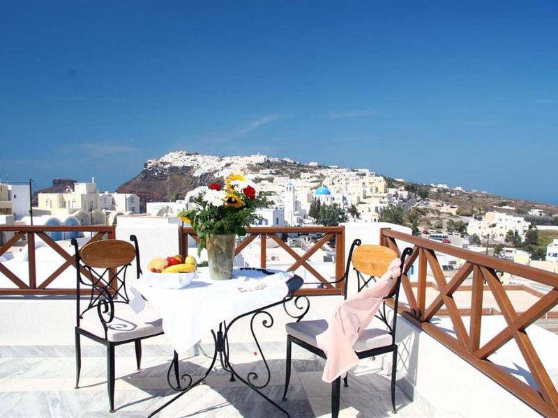 Santorini Palace