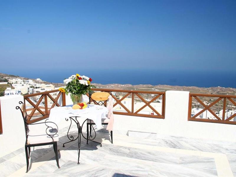 Santorini Palace