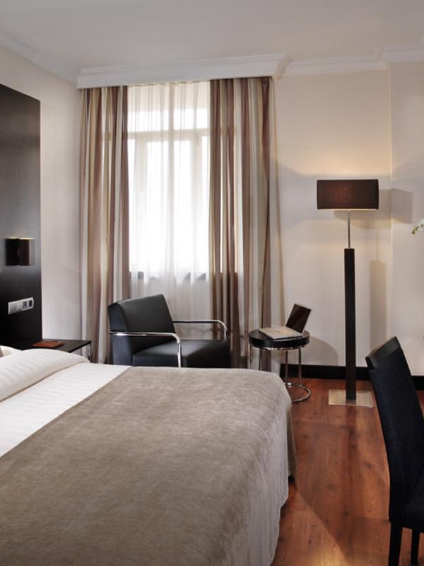 Saray Hotel