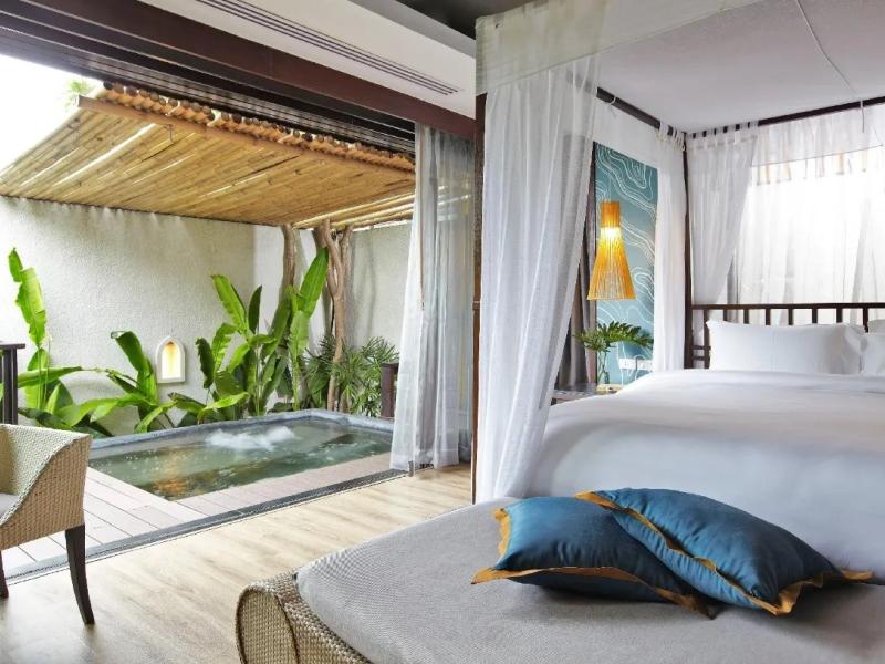Sareeraya Villas & Suites