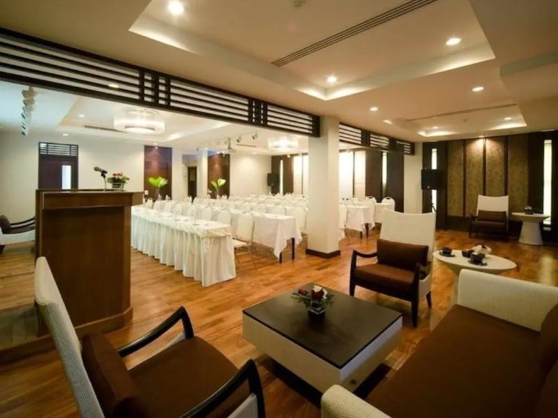 Sareeraya Villas & Suites