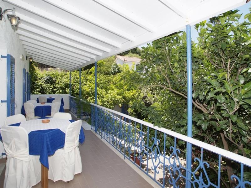 Atheras Hotel