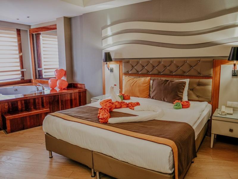 Saturn Palace Resort