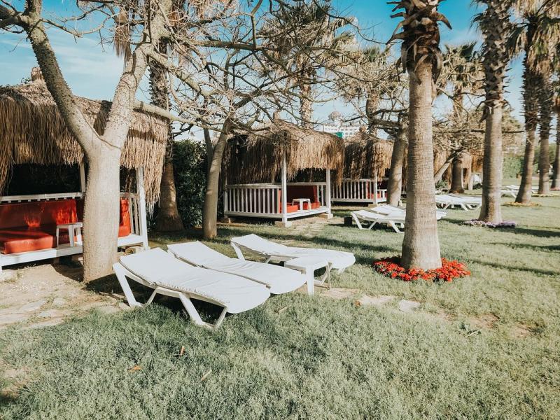 Saturn Palace Resort