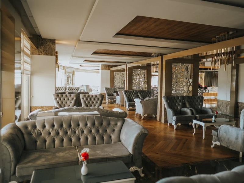 Saturn Palace Resort