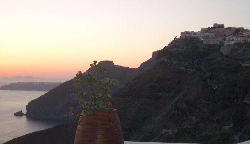 Athina Luxury Suites