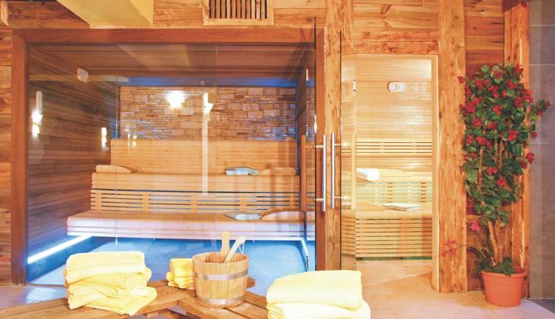 Schloss Hotel & Club Dolomiti