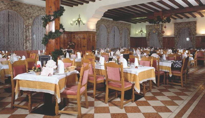 Schloss Hotel & Club Dolomiti