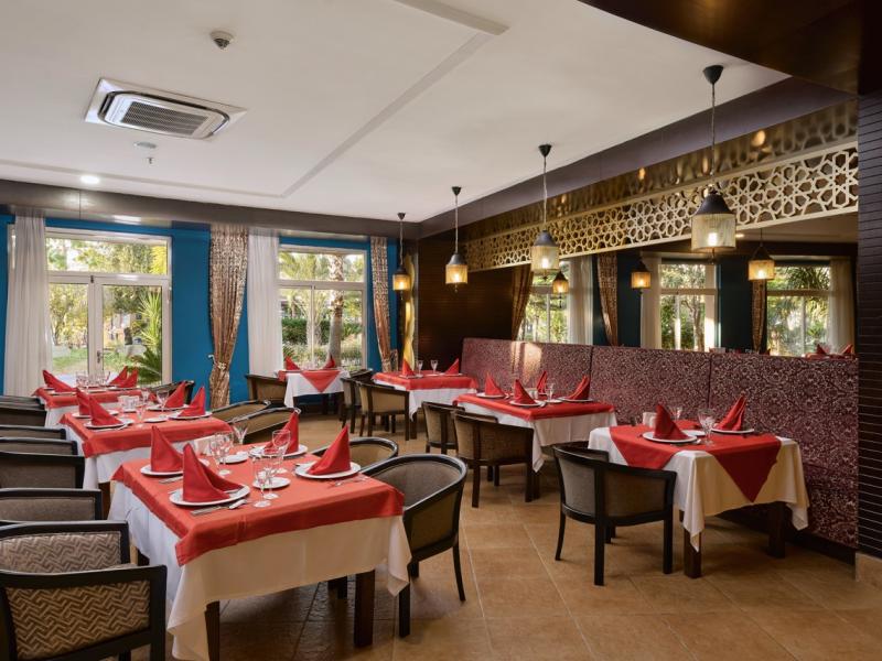 Seaden Sea World Resort & Spa