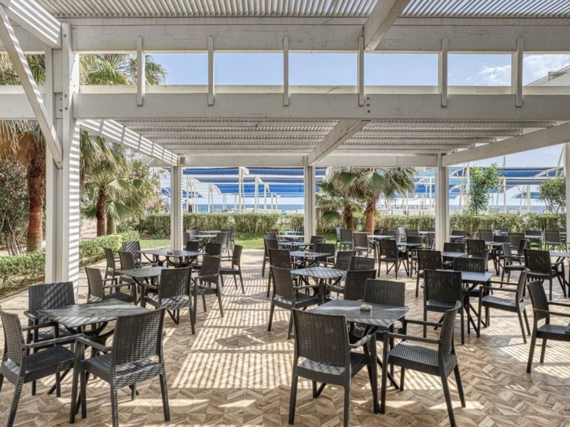 Seaden Sea World Resort & Spa