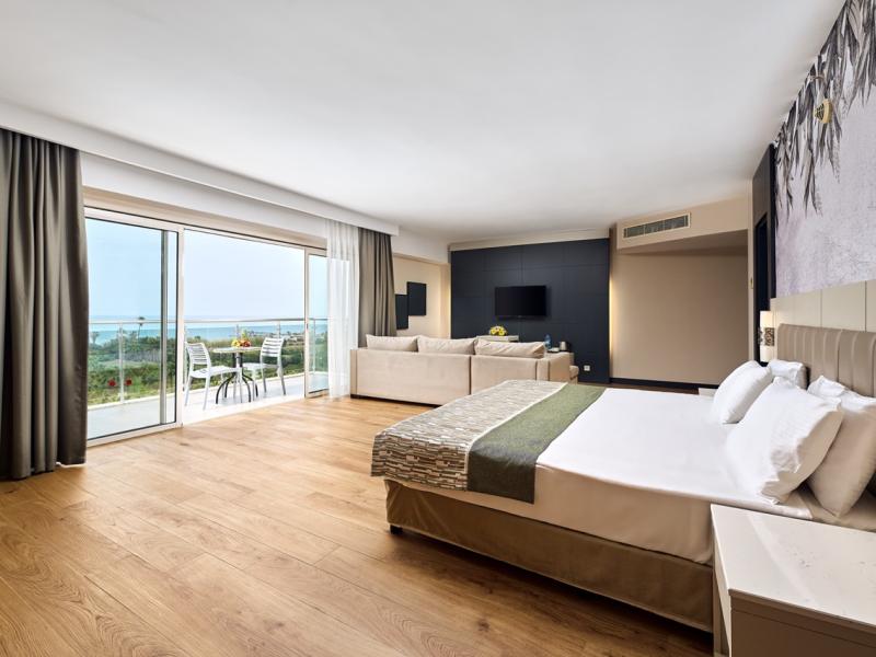 Seaden Sea World Resort & Spa