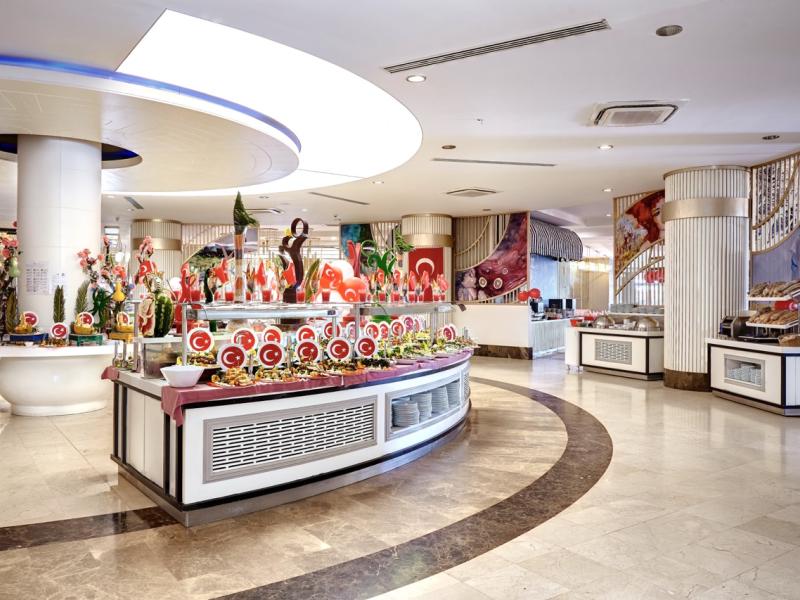 Seaden Sea World Resort & Spa