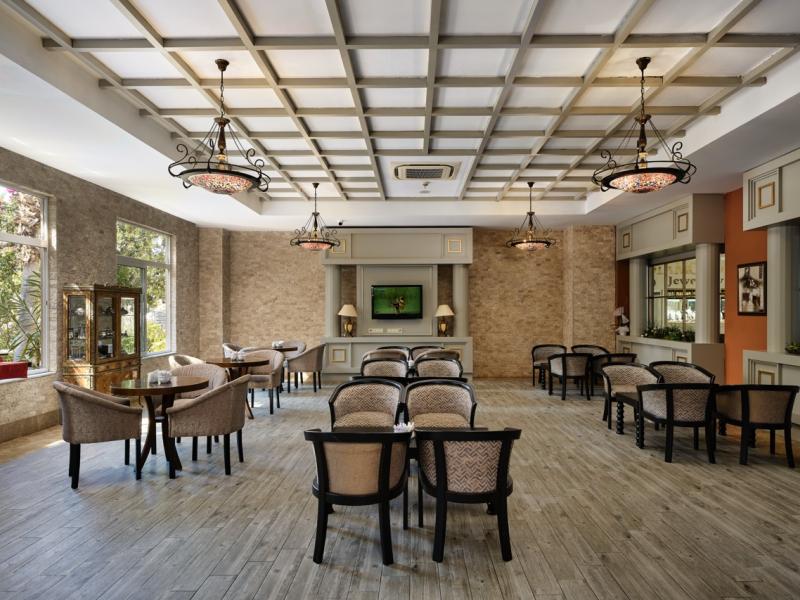 Seaden Sea World Resort & Spa