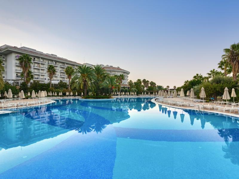 Seaden Sea World Resort & Spa