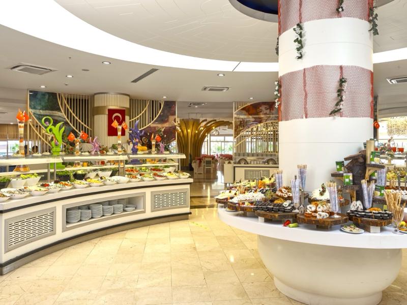 Seaden Sea World Resort & Spa