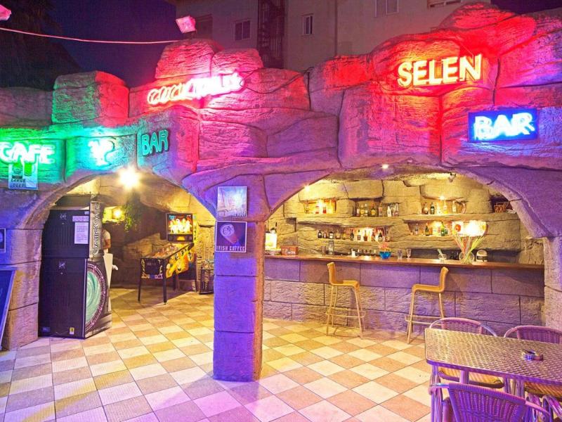 Selen Hotel