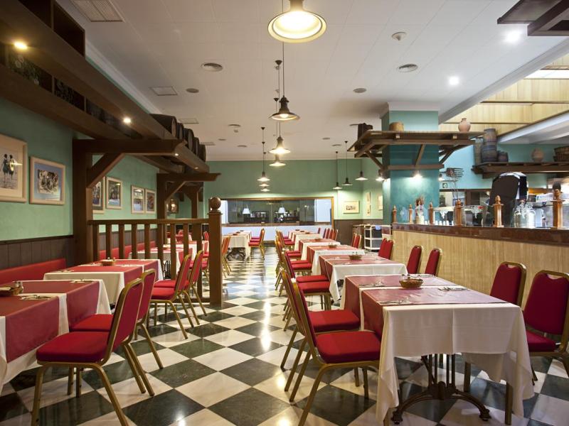 ILUNION Hotel Les Corts Spa