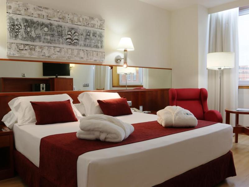 ILUNION Hotel Les Corts Spa