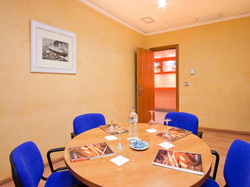 ILUNION Hotel Les Corts Spa