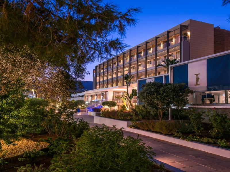 I Resort Beach Hotel & Spa