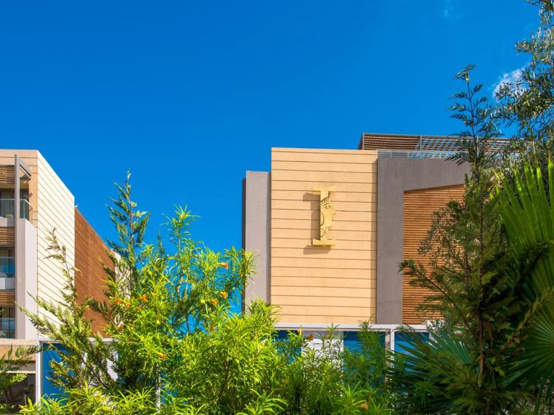 I Resort Beach Hotel & Spa