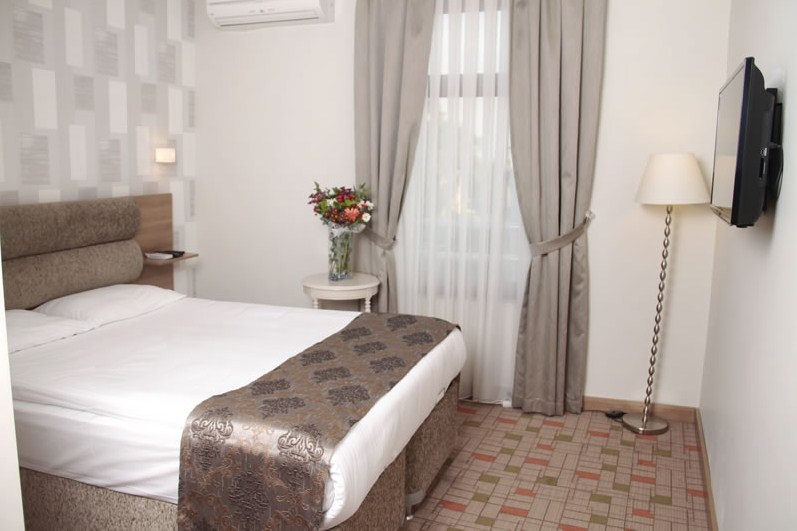 Serene Hotel