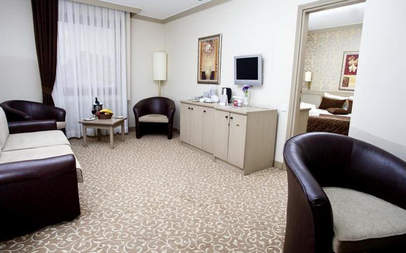 Sergah Hotel
