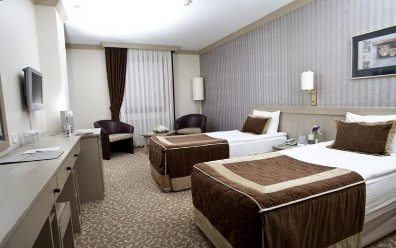 Sergah Hotel