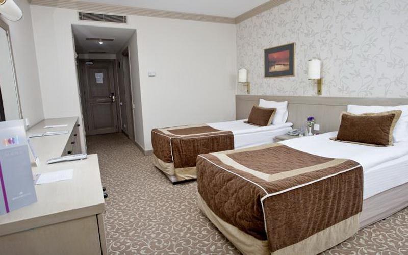 Sergah Hotel