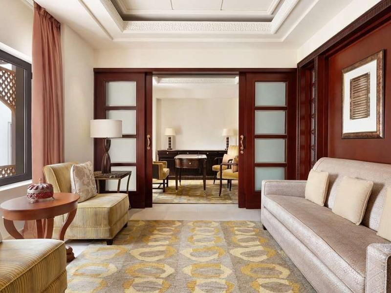 Shangri-La Al Husn Resort & Spa