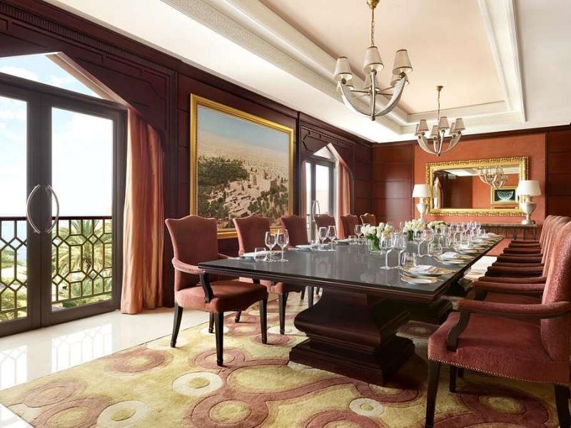 Shangri-La Al Husn Resort & Spa